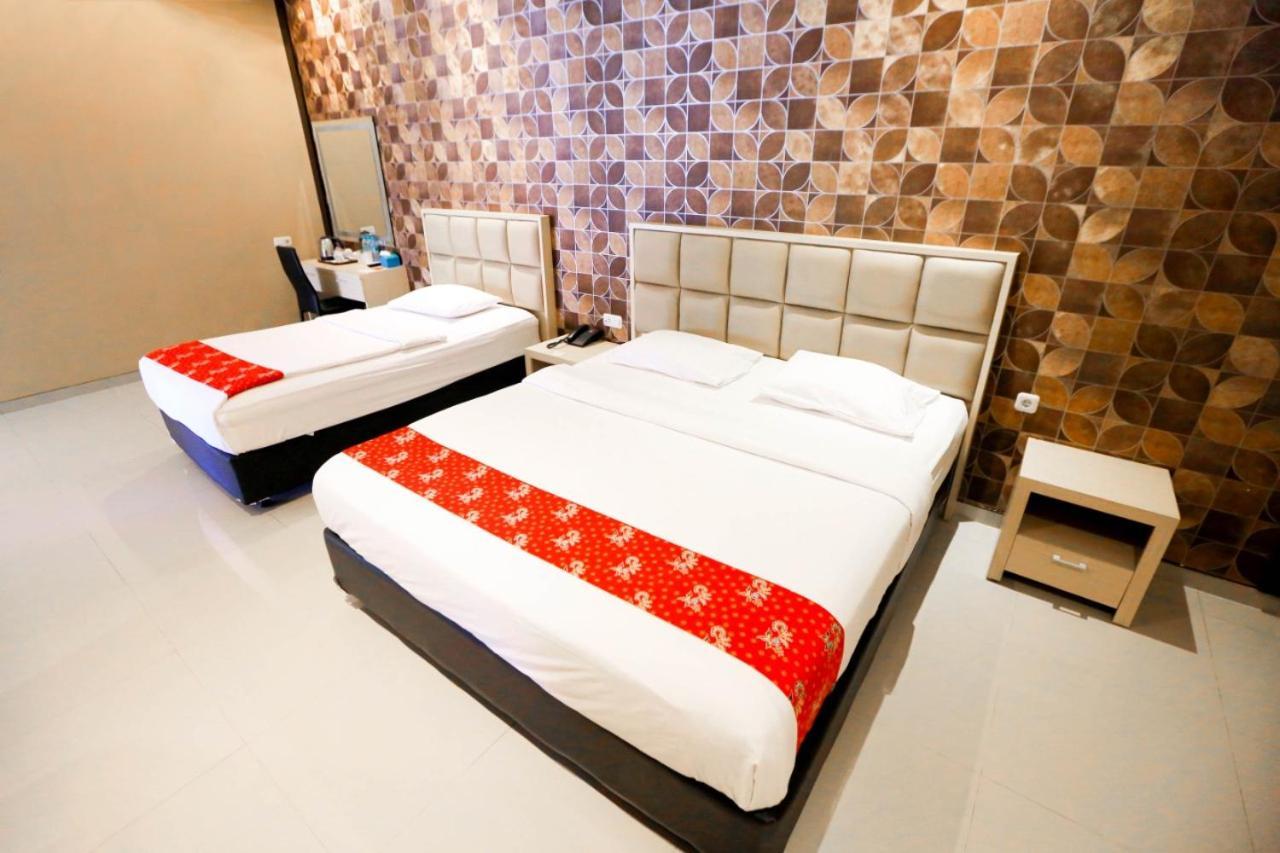 בניוואנגי New Surya Hotel מראה חיצוני תמונה