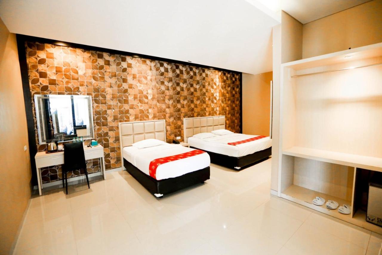בניוואנגי New Surya Hotel מראה חיצוני תמונה